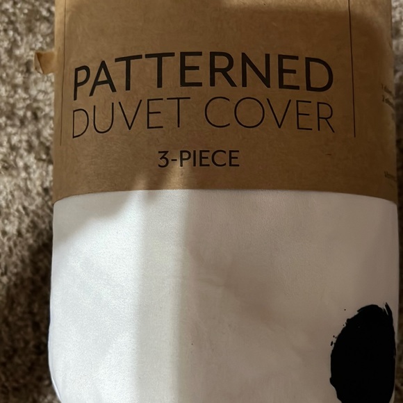 New patterned duvet cover. 3 piece set. Full/queen. - Picture 1 of 4